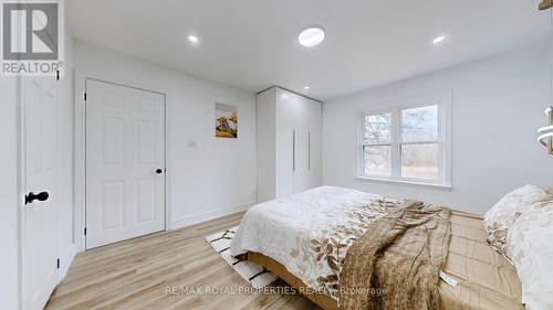 18 Graylee Avenue, Toronto, ON - Indoor Photo Showing Bedroom