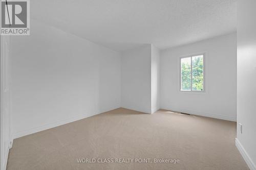 202 Bridgewater Avenue, Whitby, ON - Indoor Photo Showing Other Room