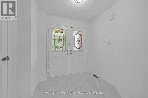 202 Bridgewater Avenue, Whitby, ON - Indoor Photo Showing Other Room