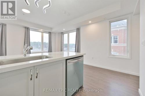 118 - 1711 Pure Springs Boulevard, Pickering, ON - Indoor Photo Showing Kitchen