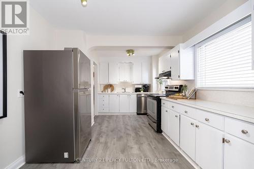 8 Rosita Crescent, Toronto, ON - Indoor Photo Showing Kitchen