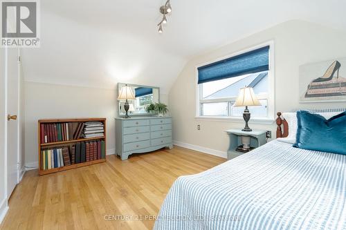 8 Rosita Crescent, Toronto, ON - Indoor Photo Showing Bedroom