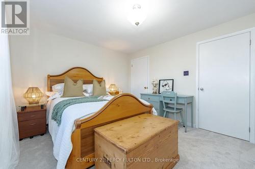 8 Rosita Crescent, Toronto, ON - Indoor Photo Showing Bedroom