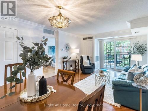 209 - 2301 Parkhaven Boulevard, Oakville (Uptown Core), ON - Indoor Photo Showing Living Room