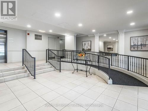 209 - 2301 Parkhaven Boulevard, Oakville (Uptown Core), ON - Indoor Photo Showing Other Room