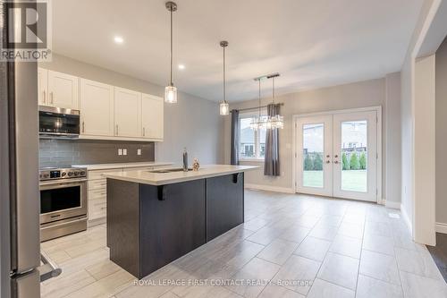 34 Lowry Court, Barrie, ON - Indoor Photo Showing Kitchen With Stainless Steel Kitchen With Upgraded Kitchen