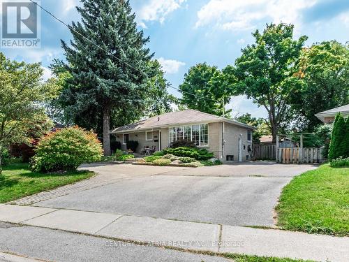 Bsmt - 382 Lynett Crescent, Richmond Hill, ON - Outdoor