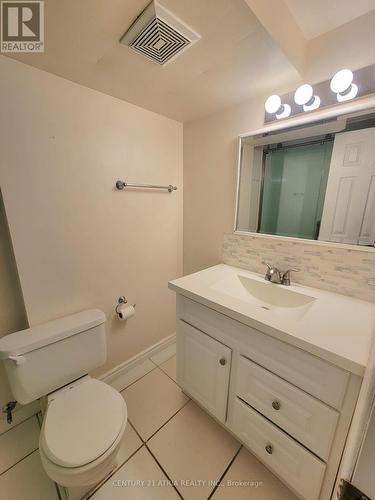 Bsmt - 382 Lynett Crescent, Richmond Hill, ON - Indoor Photo Showing Bathroom