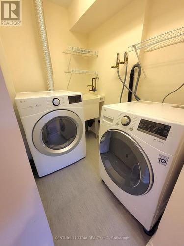 Bsmt - 382 Lynett Crescent, Richmond Hill, ON - Indoor Photo Showing Laundry Room