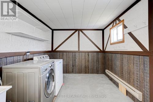 339 Winnifred Drive, Georgina, ON - Indoor Photo Showing Laundry Room