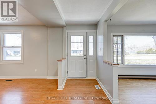 339 Winnifred Drive, Georgina, ON - Indoor Photo Showing Other Room