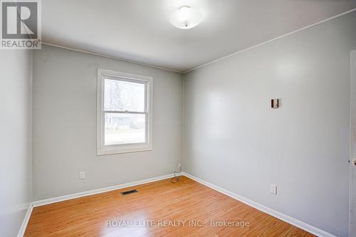 339 Winnifred Drive, Georgina, ON - Indoor Photo Showing Other Room