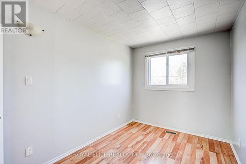 339 Winnifred Drive, Georgina, ON - Indoor Photo Showing Other Room