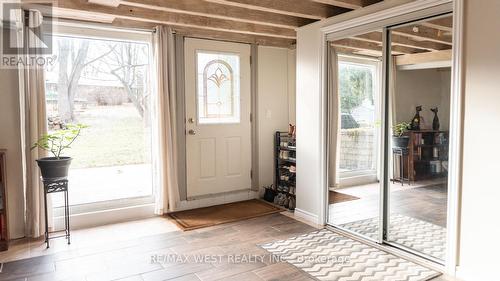 25 Norman Avenue, King, ON - Indoor Photo Showing Other Room