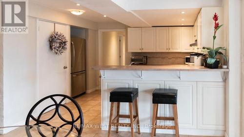 25 Norman Avenue, King, ON - Indoor Photo Showing Kitchen