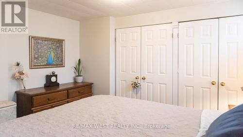 25 Norman Avenue, King, ON - Indoor Photo Showing Bedroom