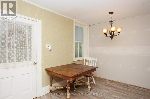 163 Sturgeon Point Road, Kawartha Lakes (Fenelon Falls), ON - Indoor Photo Showing Other Room