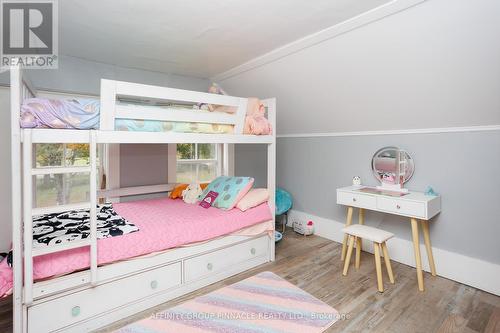 163 Sturgeon Point Road, Kawartha Lakes (Fenelon Falls), ON - Indoor Photo Showing Bedroom