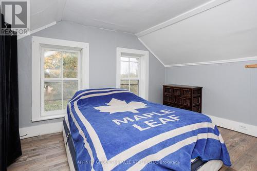 163 Sturgeon Point Road, Kawartha Lakes (Fenelon Falls), ON - Indoor Photo Showing Bedroom