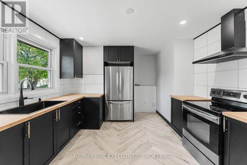 1218 Johnson Street, Kingston (Central City West), ON - Indoor Photo Showing Kitchen With Upgraded Kitchen