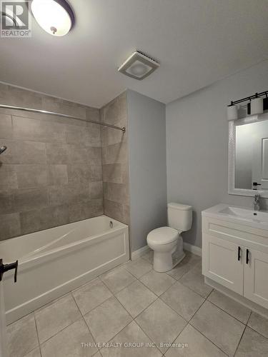 3 - 469 Elizabeth Street, London, ON - Indoor Photo Showing Bathroom