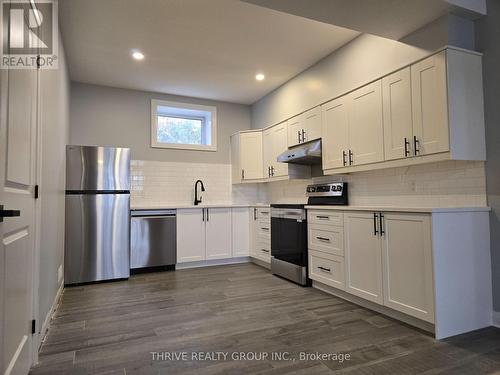 3 - 469 Elizabeth Street, London, ON - Indoor Photo Showing Kitchen