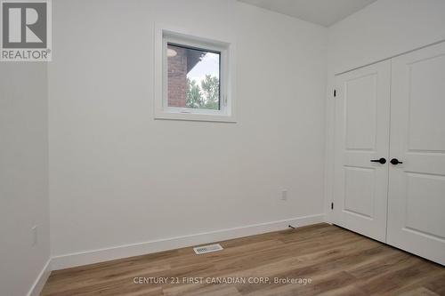 Main level bedroom 3 - 452 Woodman Avenue, London, ON - Indoor Photo Showing Other Room