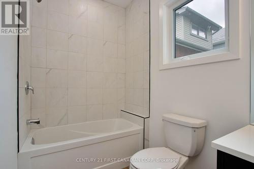 Main level bathroom - 452 Woodman Avenue, London, ON - Indoor Photo Showing Bathroom