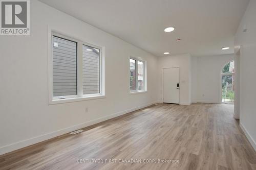 Dining Area - 452 Woodman Avenue, London, ON - Indoor Photo Showing Other Room