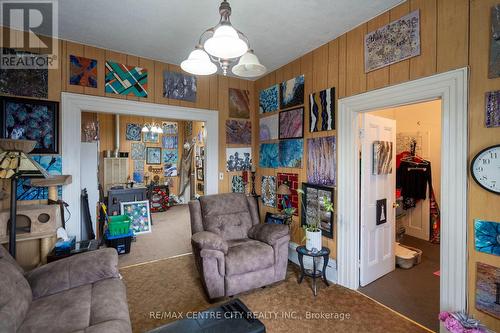 79 Front Street W, Strathroy-Caradoc (Nw), ON - Indoor Photo Showing Other Room