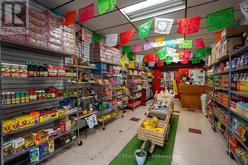 79 Front Street W, Strathroy-Caradoc (Nw), ON - Indoor Photo Showing Other Room