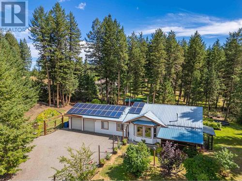 5208 Davis Road, 108 Mile Ranch, BC - Outdoor