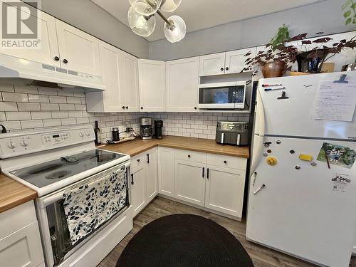 1173 Yorston Avenue, Quesnel, BC - Indoor Photo Showing Kitchen