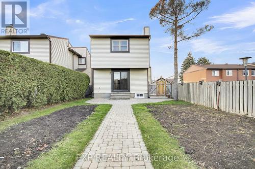 8 Henfield Avenue, Ottawa, ON - Outdoor