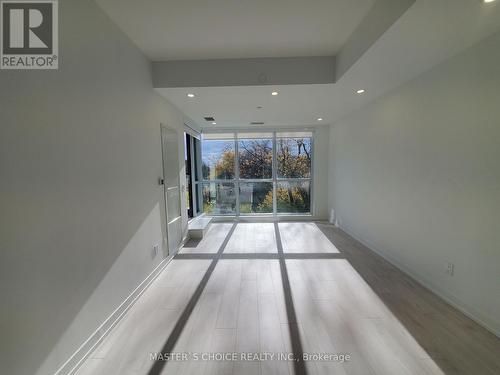 318 - 181 Sheppard Avenue E, Toronto, ON - Indoor Photo Showing Other Room