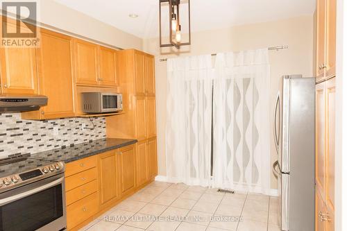 4 Jessie Drive, Toronto, ON - Indoor Photo Showing Kitchen