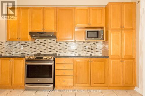 4 Jessie Drive, Toronto, ON - Indoor Photo Showing Kitchen