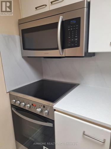 2207 - 38 Elm Street, Toronto, ON - Indoor Photo Showing Kitchen