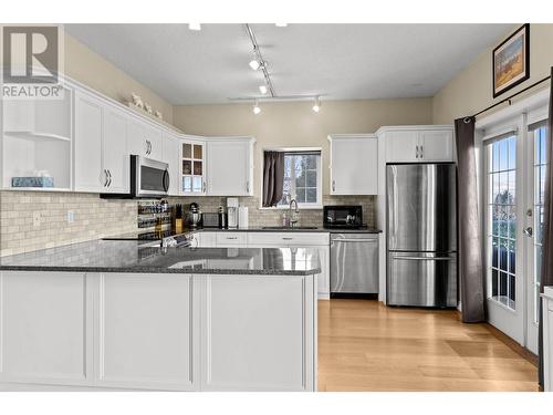 875 Sahali Terrace Unit# 501, Kamloops, BC - Indoor Photo Showing Kitchen