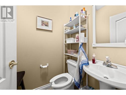 875 Sahali Terrace Unit# 501, Kamloops, BC - Indoor Photo Showing Bathroom