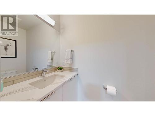 7006 Wren Drive, Osoyoos, BC - Indoor Photo Showing Bathroom