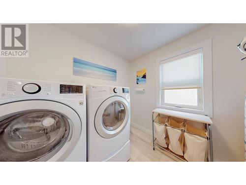 7006 Wren Drive, Osoyoos, BC - Indoor Photo Showing Laundry Room