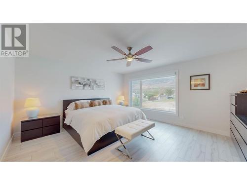 7006 Wren Drive, Osoyoos, BC - Indoor Photo Showing Bedroom