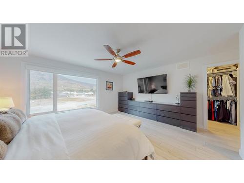 7006 Wren Drive, Osoyoos, BC - Indoor Photo Showing Bedroom