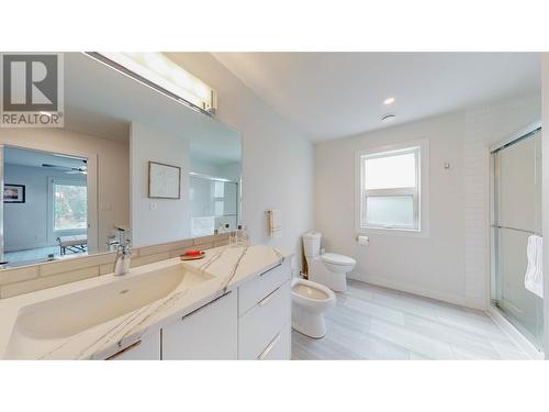 7006 Wren Drive, Osoyoos, BC - Indoor Photo Showing Bathroom