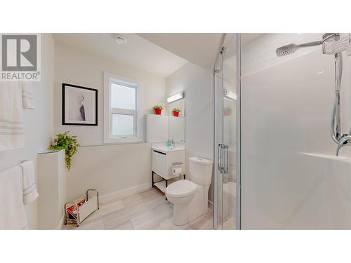 7006 Wren Drive, Osoyoos, BC - Indoor Photo Showing Bathroom