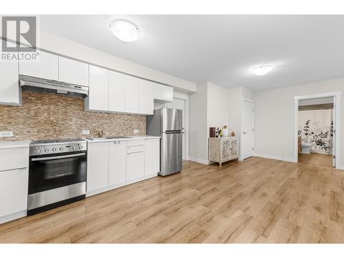 1107 Syer Road, Penticton, BC - Indoor Photo Showing Kitchen With Upgraded Kitchen