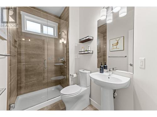 1107 Syer Road, Penticton, BC - Indoor Photo Showing Bathroom