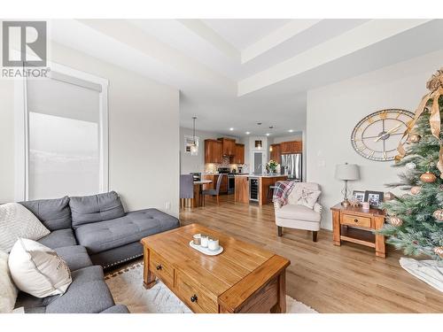 1107 Syer Road, Penticton, BC - Indoor Photo Showing Living Room