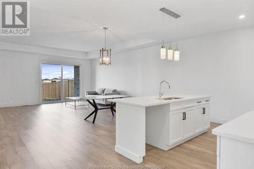 210 Mclellan, Amherstburg, ON - Indoor Photo Showing Kitchen